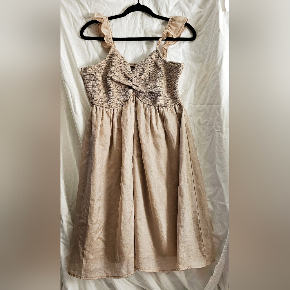 Chic Beige Sleeveless Dress